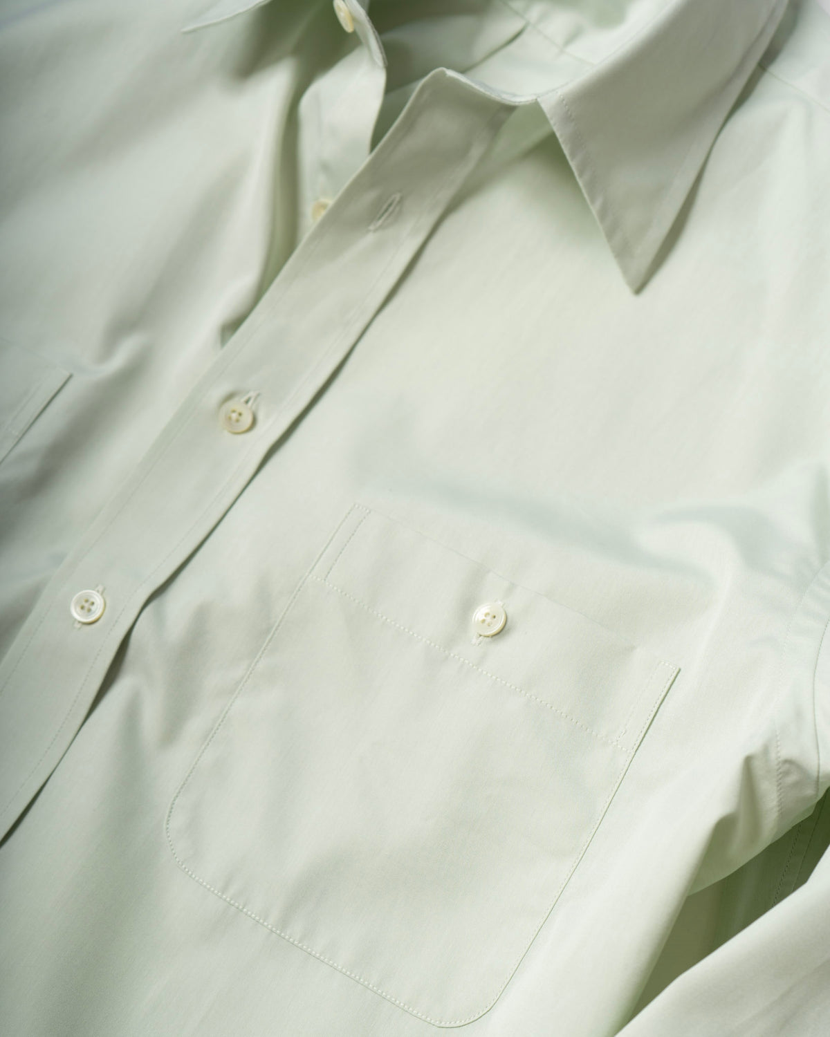 House Shirt in Pistachio Cotton Poplin