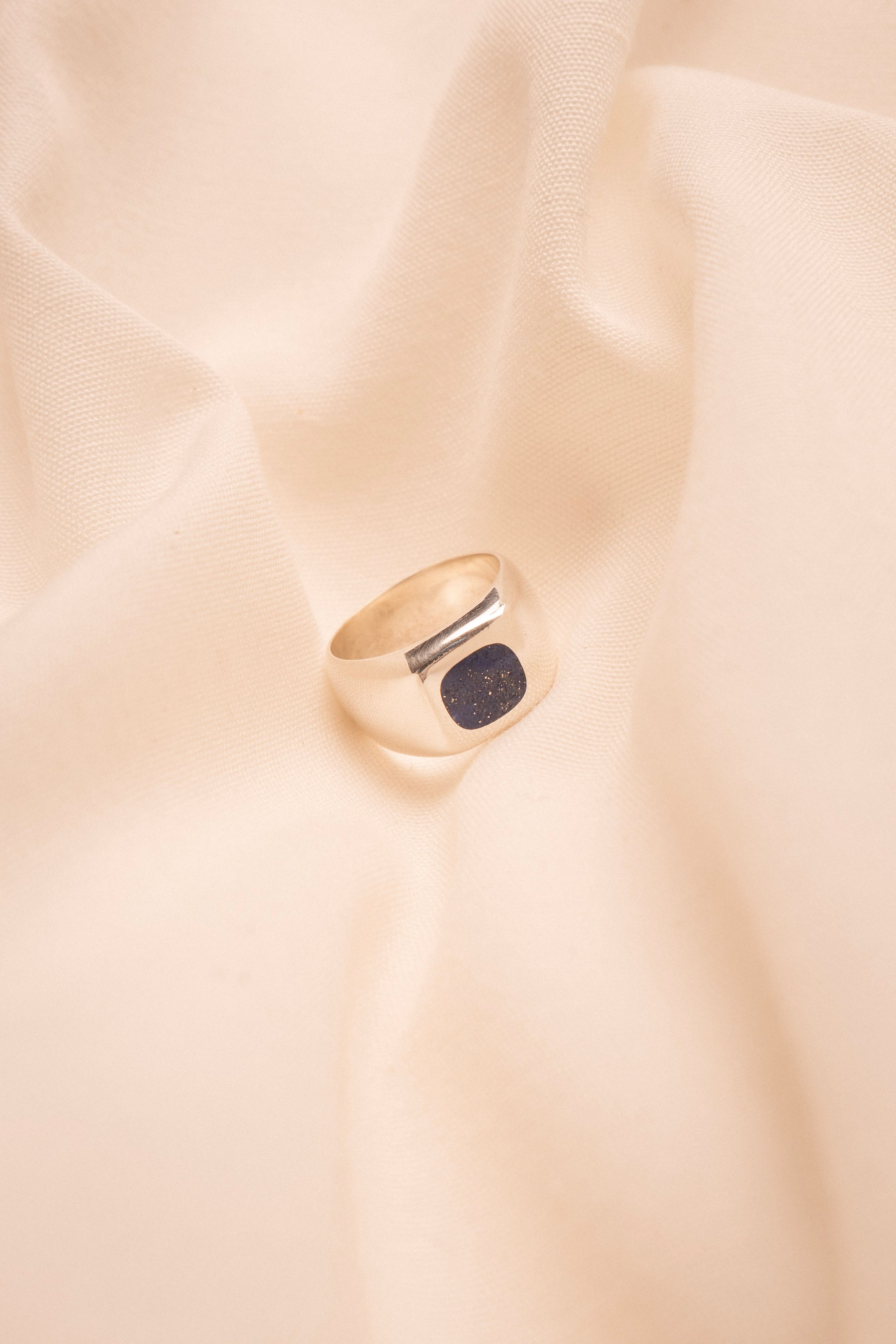 signet ring
